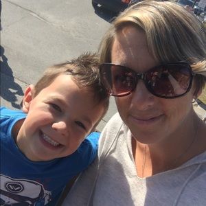 Meet your Posher, Allison